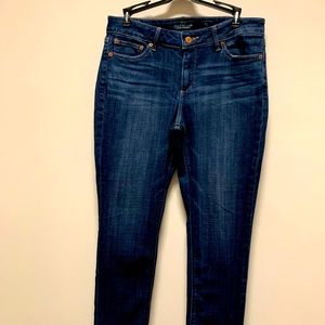 Lucky Brand Womens Jeans size 10. Never worn dark rinse. Perfect condition